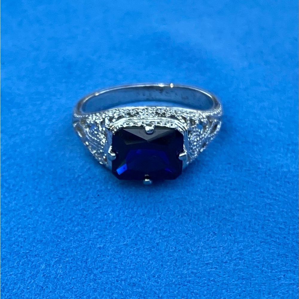 C27: 3.85 ct cushion rectangle east west set man made blue sapphire 925 sz 8